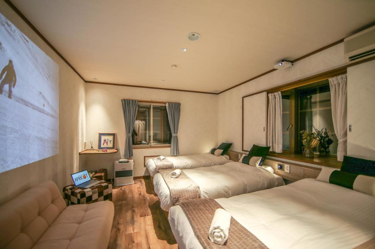 Apricot Pension Hakuba Zewnętrze zdjęcie