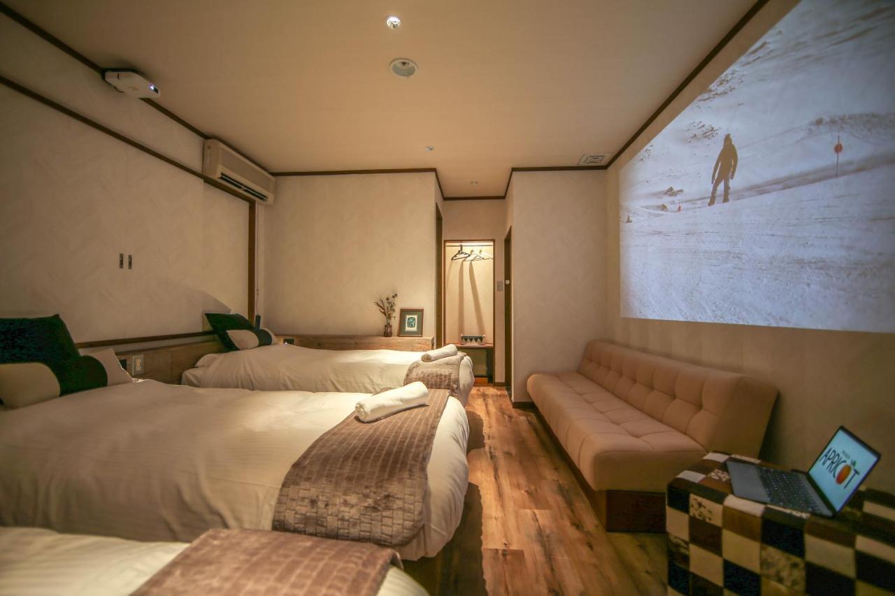 Apricot Pension Hakuba Zewnętrze zdjęcie